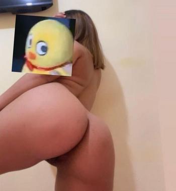 Aurora, 20  female escort, Reading