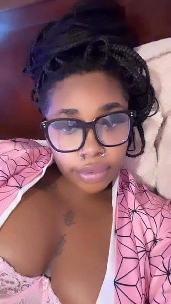 213-937-9268, 28  female escort, Reading