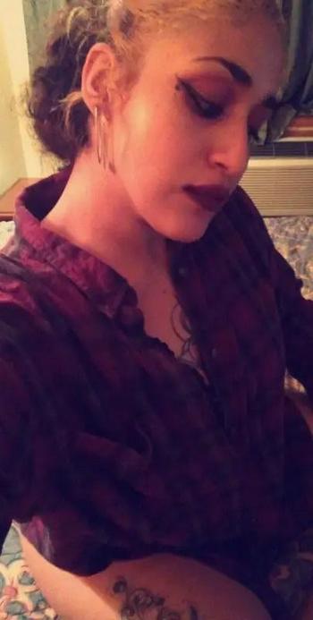 Ash, 29  female escort, Reading