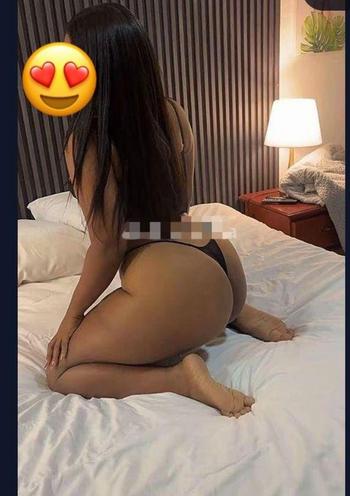 karla, 26  female escort, Reading