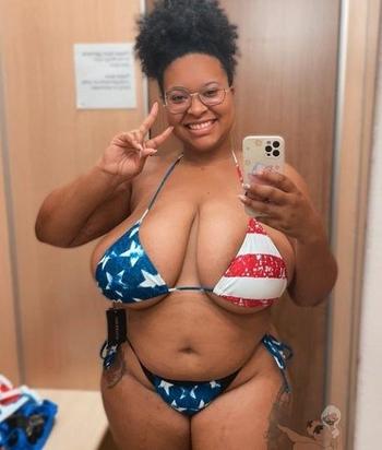 Yesmin, 32  female escort, Reading