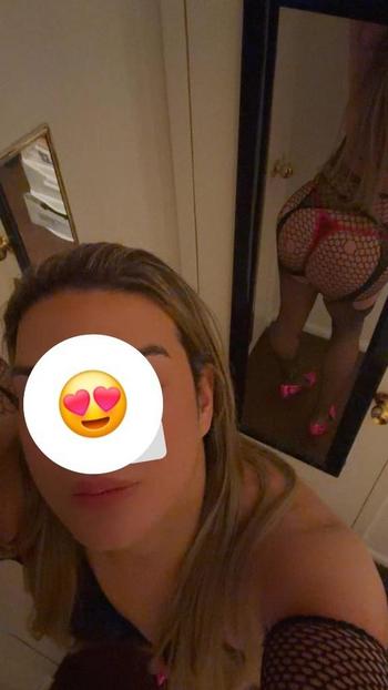 Jess, 27  female escort, Reading
