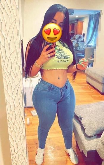 612-495-7492, 21  female escort, Reading